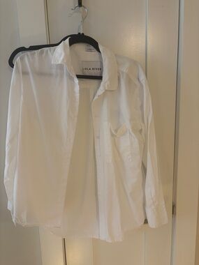 LOLA RIVER Women's White Button-Down Shirt - Classic Collared Top